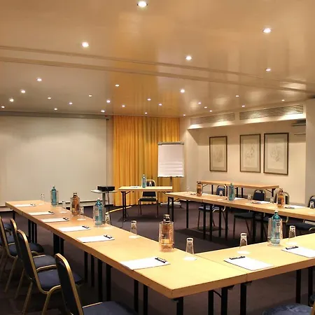 Otel Senats Köln