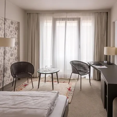 Senats Hotel Kolonia